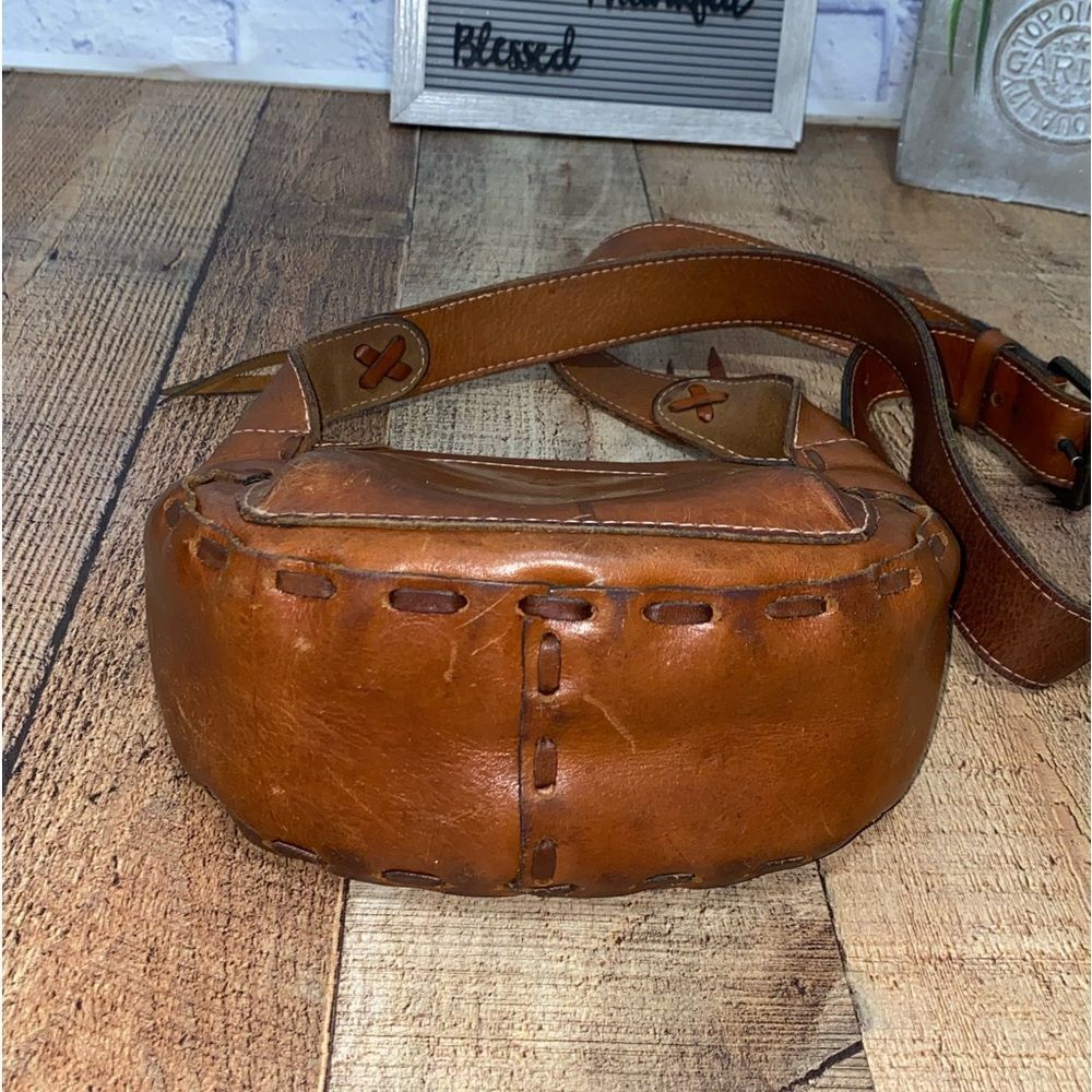 Patricia nash tooled leather flap shoulder bag - Picture 7 of 12